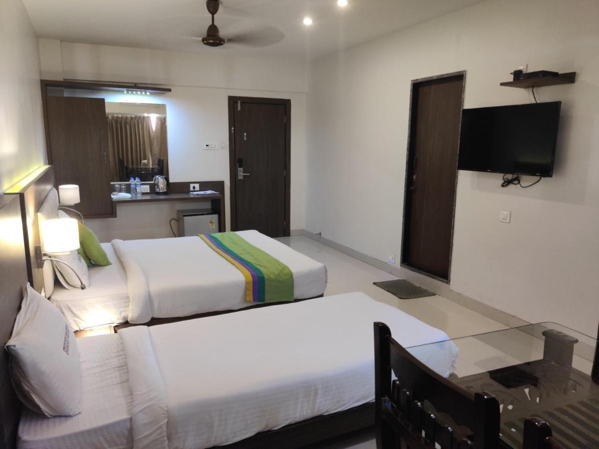 Staycation Holiday Нави Мумбаи Экстерьер фото
