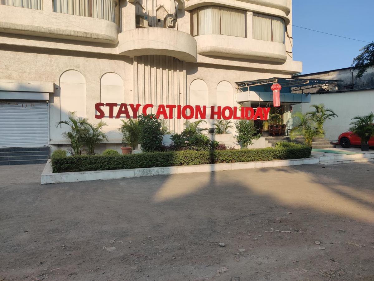 Staycation Holiday Нави Мумбаи Экстерьер фото