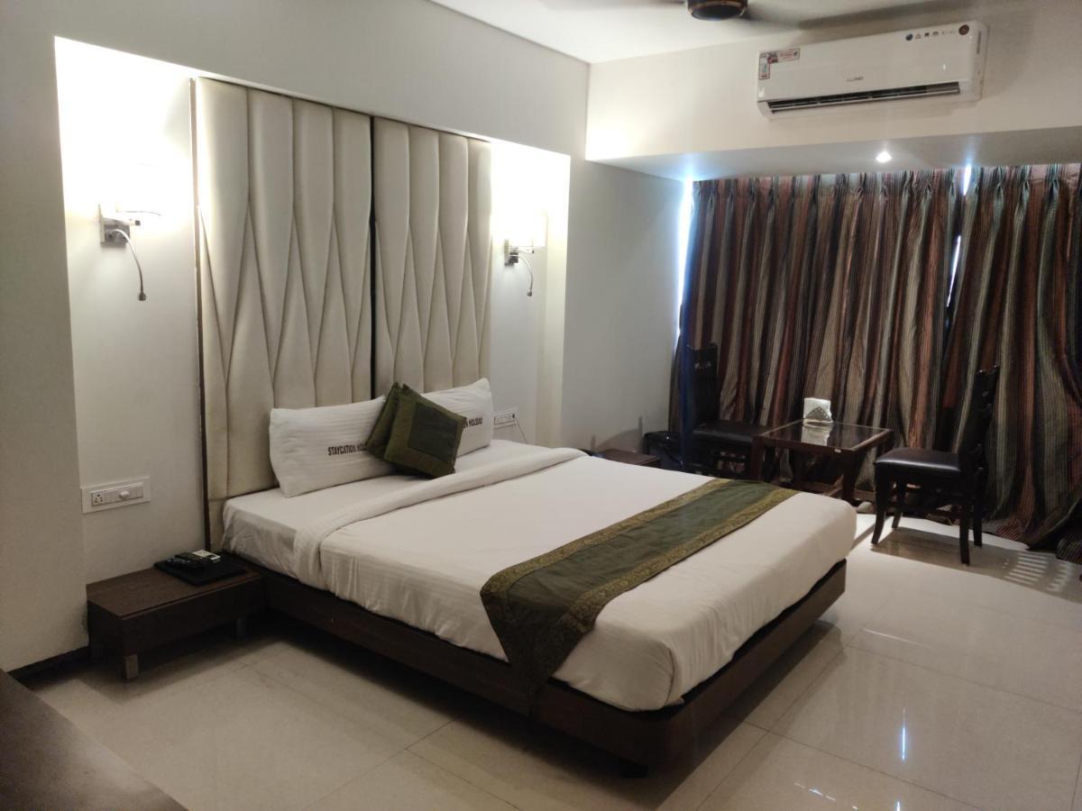 Staycation Holiday Нави Мумбаи Экстерьер фото